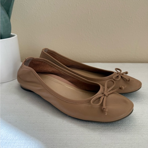 Vionic Tan Bow Orthotic Ballet Flats - Picture 3 of 11